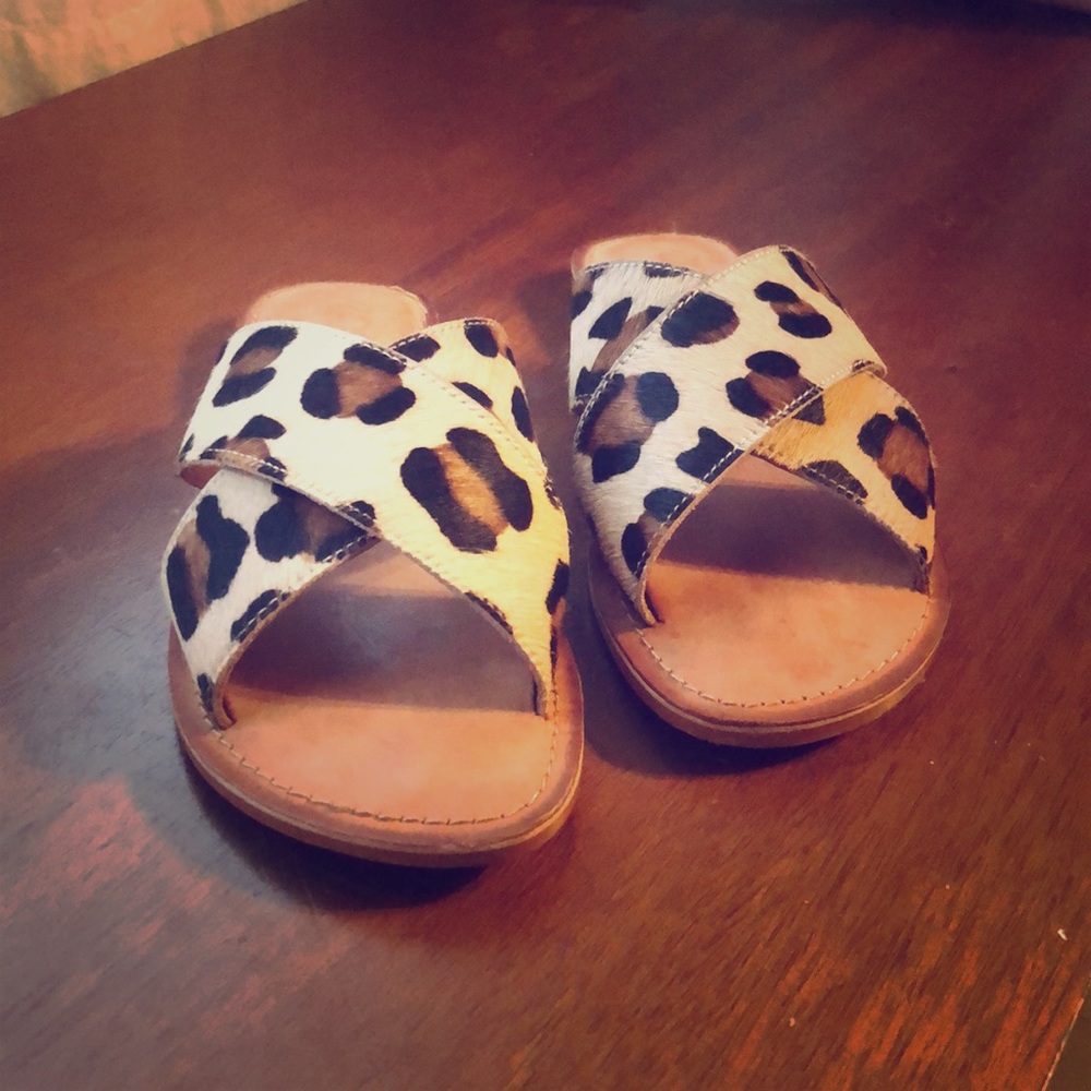 Ariat leather/calf hair leopard print slides